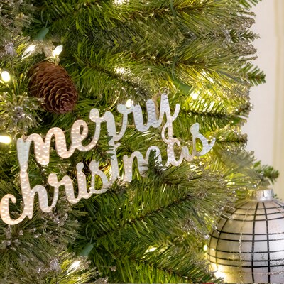 National Tree Company 19” HGTV Home Collection “Merry Christmas” Metal Wall Decoration (HGTSE96-0401911)