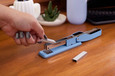 Swingline Cub Desktop Stapler, 20-Sheet Capacity, Electric Blue (S701069)