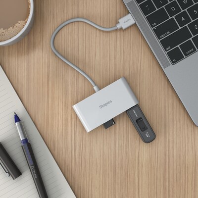 Staples TECH 4-Port USB 2.0 Hub, White (ST62376)