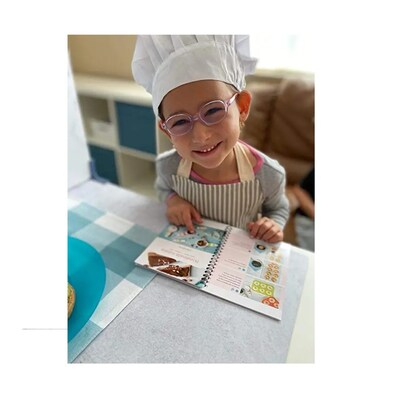 Tovla Jr. Kids Cookbook, Cooking Apron & Hat Set (LE-BI8T-52OL)