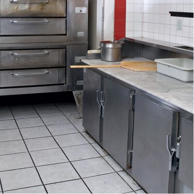 Betco Super Kemite Heavy Duty Cleaner/Degreaser, Cherry, 128 oz., 4/Carton (BET1030400)