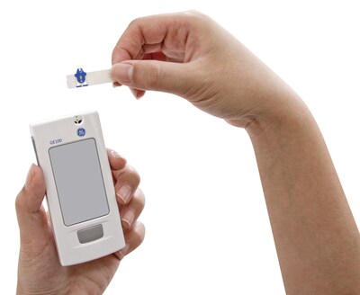 GE GE100 Glucose Meter Kit, White (VHKIT-GE100)
