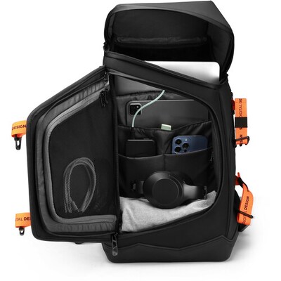 SwissDigital SEON L + Laptop Backpack, Medium, Black (SD1650-01)