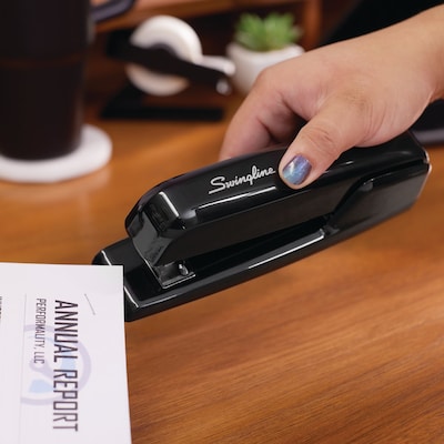 Swingline 747 Business Desktop Stapler, 30-Sheet Capacity, Black (74741)