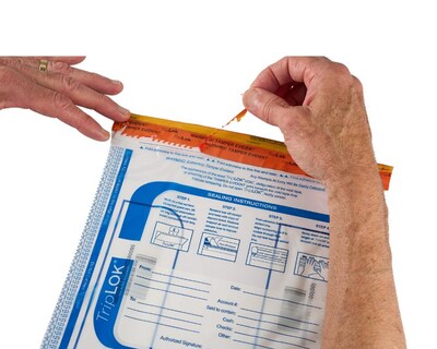 TripLok Series E Deposit Bags, Clear, 50/Pack (585048)