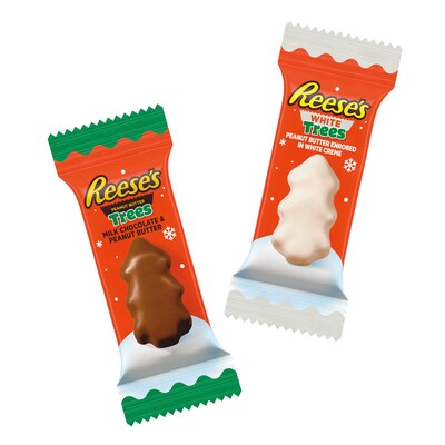 REESE'S Assorted Flavored Peanut Butter Trees Christmas Candy Bag, 18.6 oz (HEC48175)