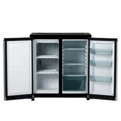 Avanti Auto Defrost Refrigerator w/Freezer, 5.5 Cu. Ft., Black/Stainless Steel (RMS551SS)