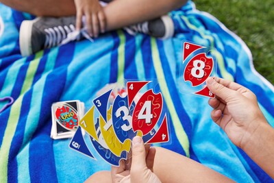 Mattel Uno Splash Playing Cards (DHW42)