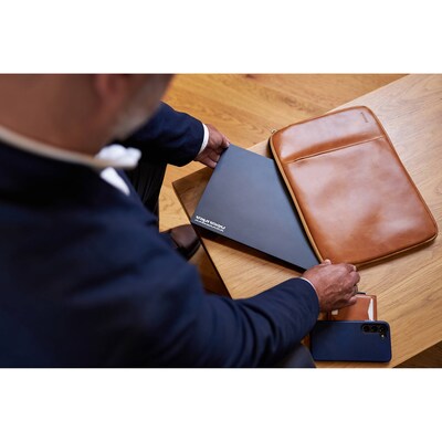 espresso Pro 15.6" 4K LCD 60Hz Portable Monitor, Built-In Speaker, Height Adjustable, Black (900-00030)