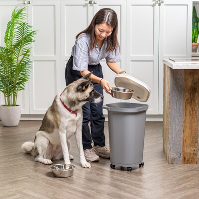 Iris 30 Quart Airtight Dog & Cat Food Container with Lid, Plastic, Elephant Gray (500313)