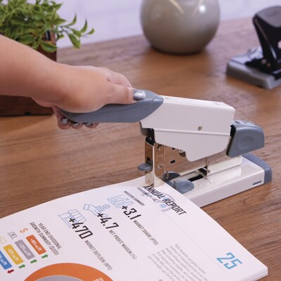 Swingline Heavy Duty Desktop Stapler, 160-Sheet Capacity, Platinum (39002)