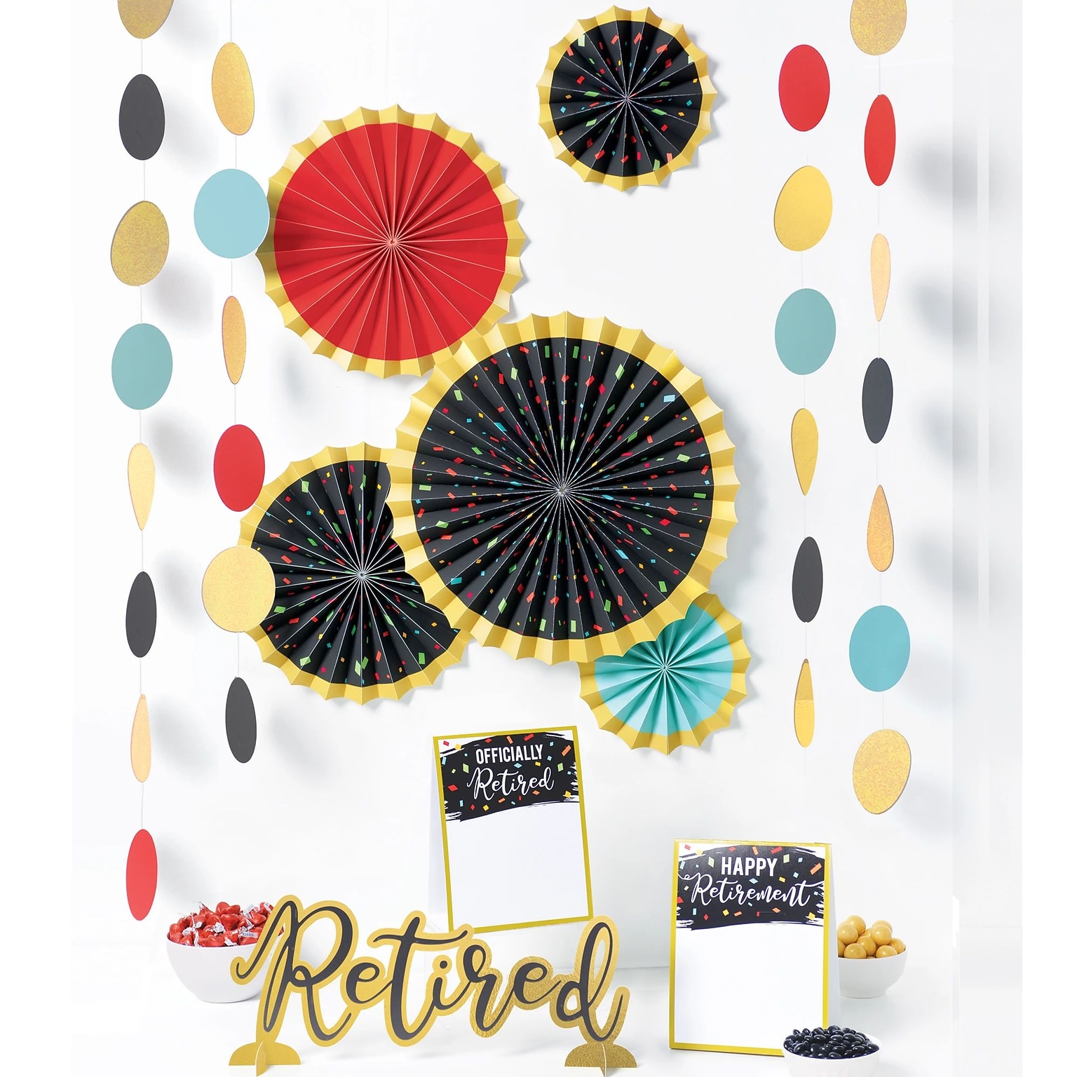 Party City Retirment Backdrop Kit, Multicolored, 13/Pack (AM245039)