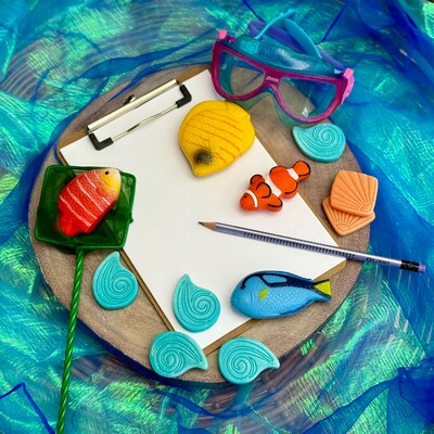 Yellow Door Sensory Play Stones Fish, Assorted Colors, 8/Pack (YUS1236)
