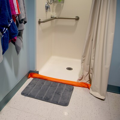 Quick Dam Grab & Go 26-Piece Indoor Flood Control Kit (WUGG4-25)