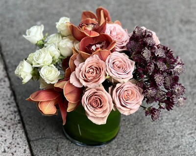 H.Bloom Chocolate Kiss Luxe Flowers