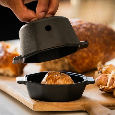 Cast Iron Garlic Roaster