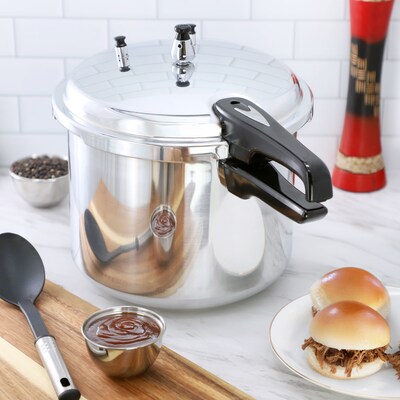 MegaChef Aluminum 11.5 Qt  Pressure Cooker, Silver (935123727M)