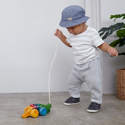 Plan Toys Rainbow Dancing Alligator Wooden Pull Toy, Multicolored (PTS1416)