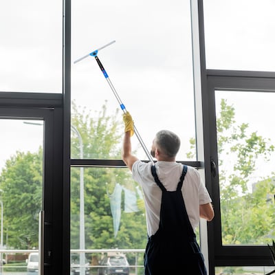 Gritt Commercial Window Washing Kit with 18" Swivel Window Squeegee and 6' Telescopic Pole (GRI130-6F-18)