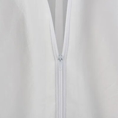 Global Industrial Disposable Microporous Coverall, Elastic Wrists/Ankles, White, Med, 25/Case (708189M)