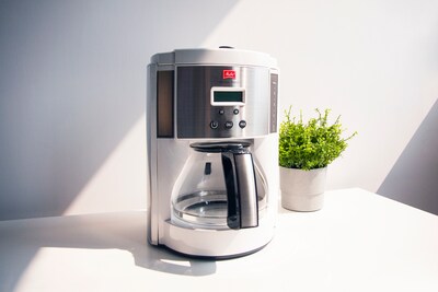 Melitta Aroma Enhance 10-Cups Automatic Drip Coffee Maker, White/Stainless Steel (MCM003PULWH0)