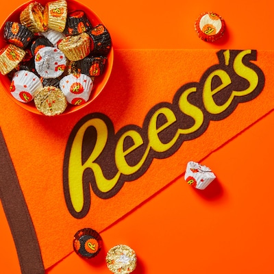 Reese's Miniatures Assorted Flavored Peanut Butter Cups Candy Party Pack, 26.6 oz. (HEC43165)