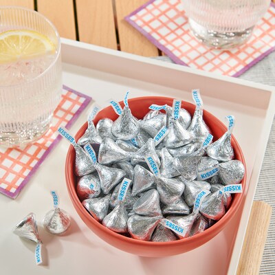 HERSHEY'S KISSES Milk Chocolate Candy Party Pack, 30 oz. (HEC13480)
