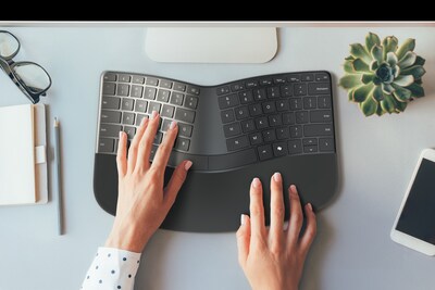 Incase Designed by Microsoft Compact Ergonomic Wired Keyboard, Black (MI9-00001)