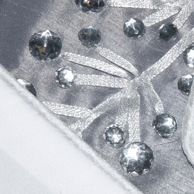 National Tree Company 42" Snowflake Tree Skirt (RAC-C30910C48-1)