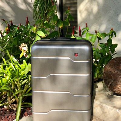 DUKAP Rodez 24" Hardside Suitcase, 4-Wheeled Spinner, TSA Checkpoint Friendly, Silver (DKROD00M-COA)