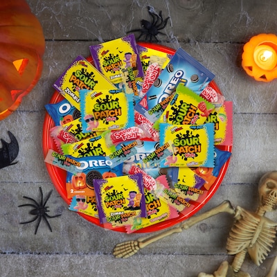 Sour Patch Kids & Swedish Fish Halloween Candy Variety Pack, 49.1oz, 160 Pieces (704620118900)