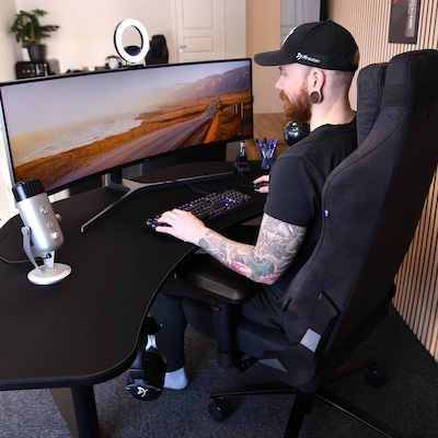 Arozzi Arena Angelo Corner Gaming Desk, Pure Black (ARENAANGELOPBKM)