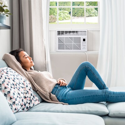 Keystone 115-Volt 6,000 BTU Window Air Conditioner with Remote, White (KYST061AD)