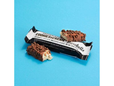 Barebells Gluten Free Cookies & Cream Protein Bar, 1.94 oz., 12 Bars/Box (B1020-USA)