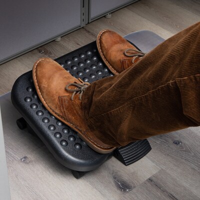 StarTech.com Adjustable Under Desk Foot Rest - Ergonomic Footrest