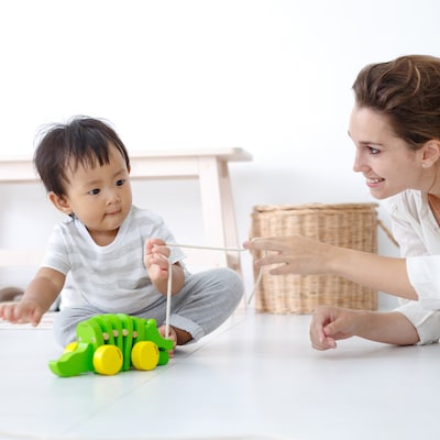 Plan Toys Dancing Alligator Wooden Pull Toy, Green (PTS5105)