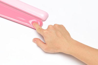 Kensington Duo Gel Non-Skid Gaming Wrist Rests, Pink (K62677WW)