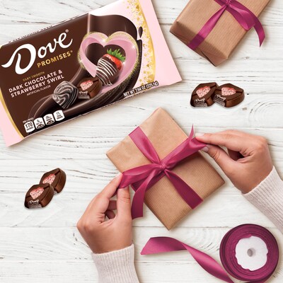 Dove Promises Silky Smooth Strawberry Swirl? & Dark Chocolate Pieces, 7.94 oz. (MMM59648)