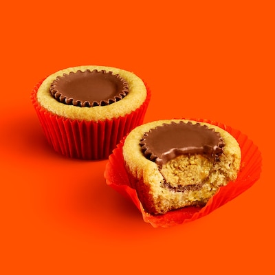 Reese's Miniatures Milk Chocolate Peanut Butter Cups Candy Party Pack, 30 oz. (246-00412)