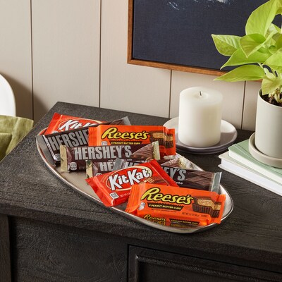 HERSHEY'S, KIT KAT and REESE'S Assorted Milk Chocolate Candy Bars, 45 oz. (HEC20650)
