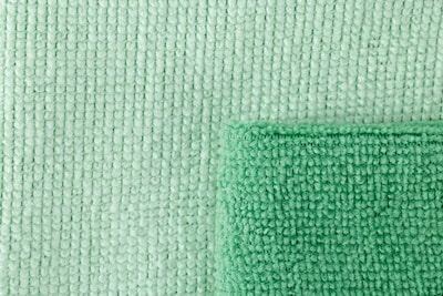 HYGEN r-40 Recycled Microfiber Cleaning Cloths, 16 x 16, Green, 24/Pack (1820582)
