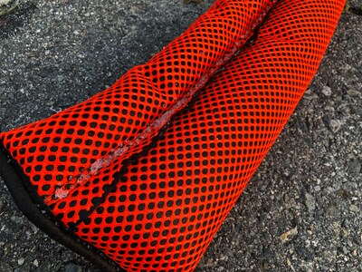 Quick Dam High-Vis Water Flood Barriers, 10 ft., Up to 8 Gal., 10/Box (QD610-10HV)