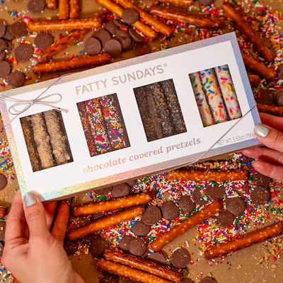Chocolate Covered Pretzels Gift Box w/ 311 pts