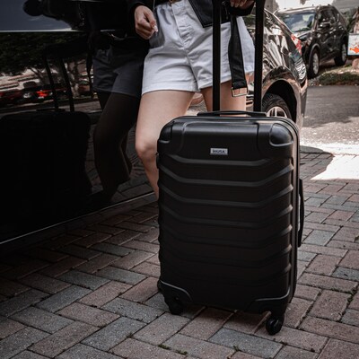 InUSA Endurance 21.45" Hardside Suitcase, 4-Wheeled Spinner, TSA Checkpoint Friendly, Black (IUEND00S-BLK)