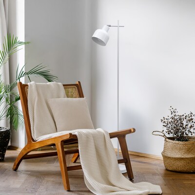 Simple Designs Sleek Essentials 54.72" Metal Floor Lamp with Round Shade, White (LF1051-WHT)