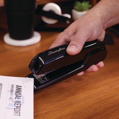 Swingline Desktop Stapler, 25-Sheet Capacity, Black (S7064601G)