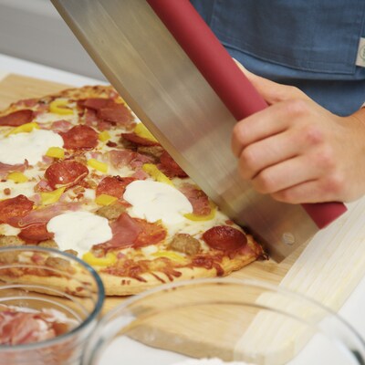 Old Stone 18 In. Pizza Rocker, Red/Silver (PR18-R)