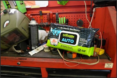 Crocodile Cloth Auto Cleaning Cloths, 15" x 10", 100/Pack (6930-100)