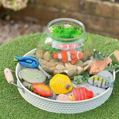 Yellow Door Sensory Play Stones Fish, Assorted Colors, 8/Pack (YUS1236)