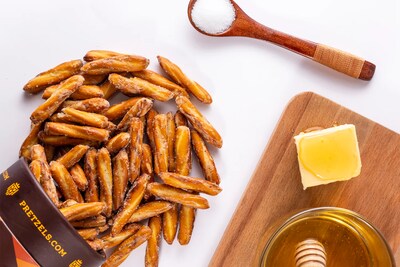 Pretzels.com Pretzel Tube - Buttered Cinnamon Sugar Twist